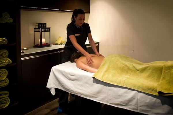 RELAXING BEOIL MASSAGE RELAXING BEOIL MASSAGE